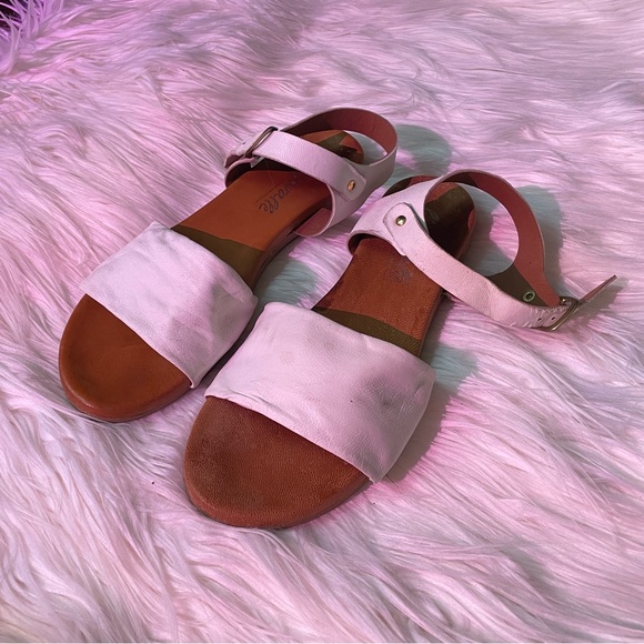 White leather L’intervalle ankle strap sandals - Picture 3 of 4